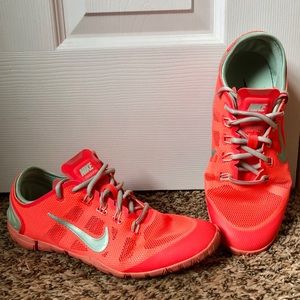 🌼Nike Free Bionic women’s training shoe, 8 coral
